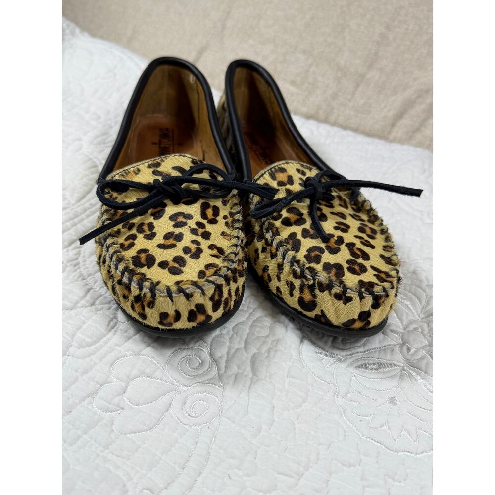 Minnetonka Womens 8.5 Brown Tan Leopard Cow Hair Leather Lined Loafer Shoes Flat - Picture 11 of 11